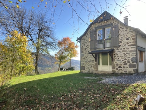 Old renovated barn, quiet & comfortable + WIFI