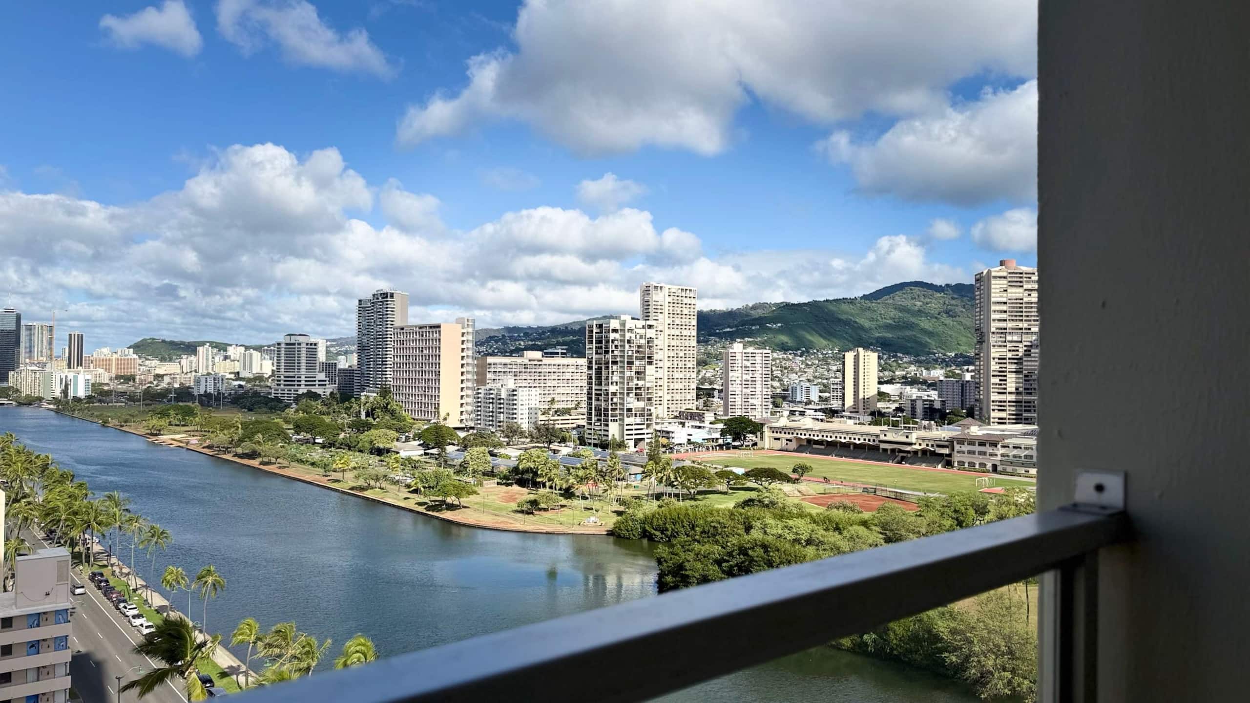 Condo in Honolulu · ★4.84 · 1 bedroom · 4 beds · 1 private bath - Image 22