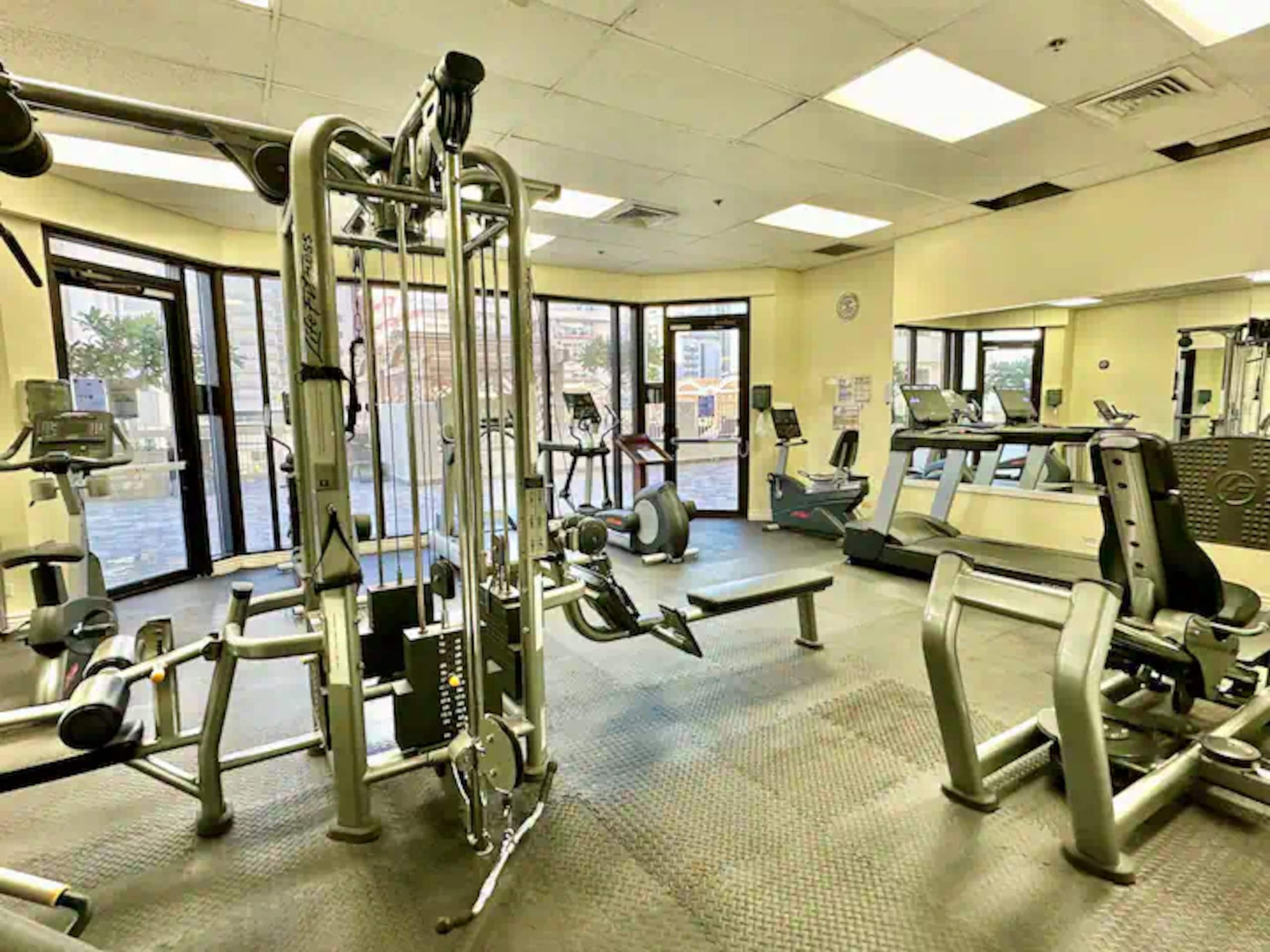 Condo in Honolulu · ★4.84 · 1 bedroom · 4 beds · 1 private bath - Image 66