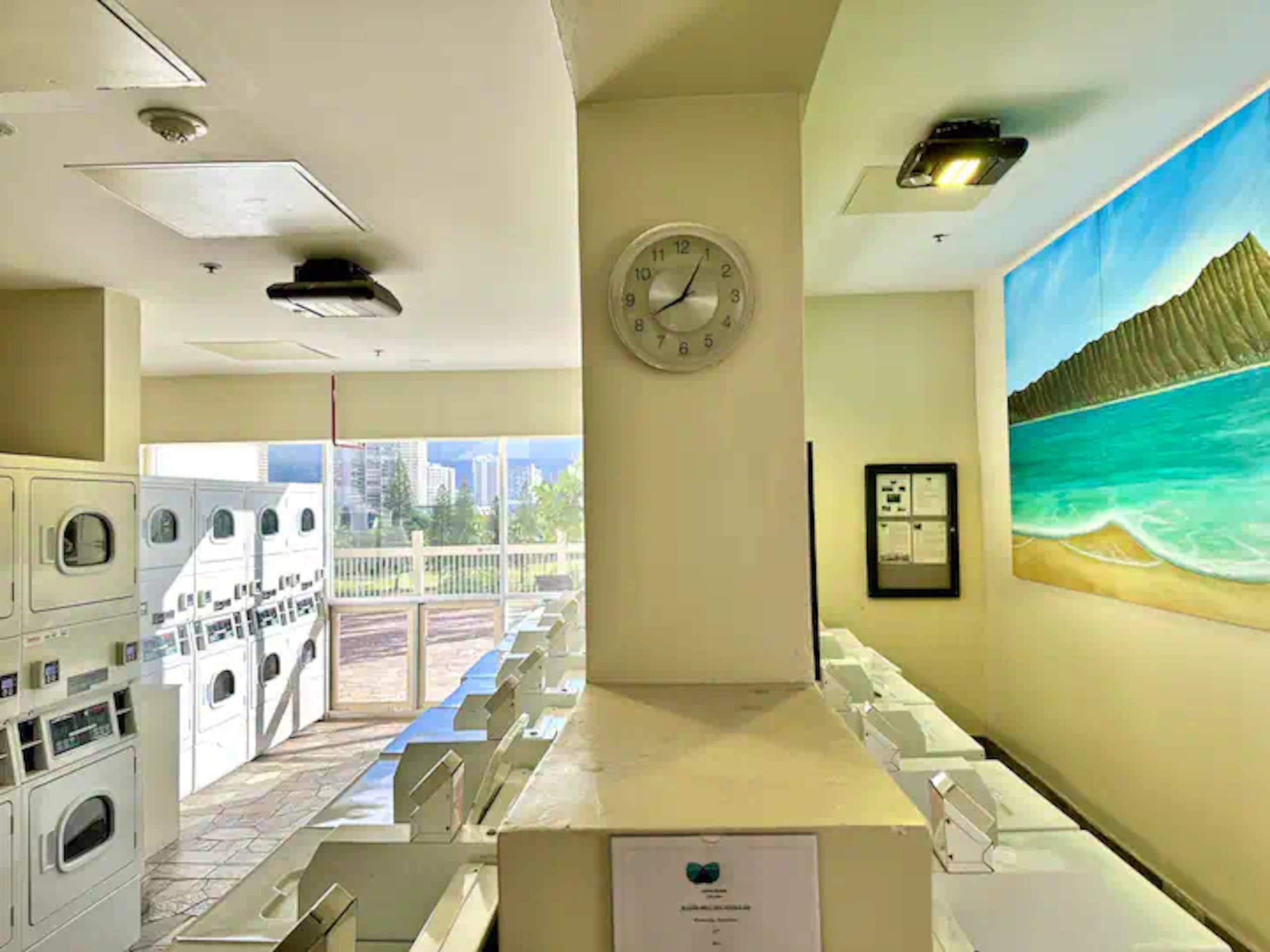 Condo in Honolulu · ★4.84 · 1 bedroom · 4 beds · 1 private bath - Image 63