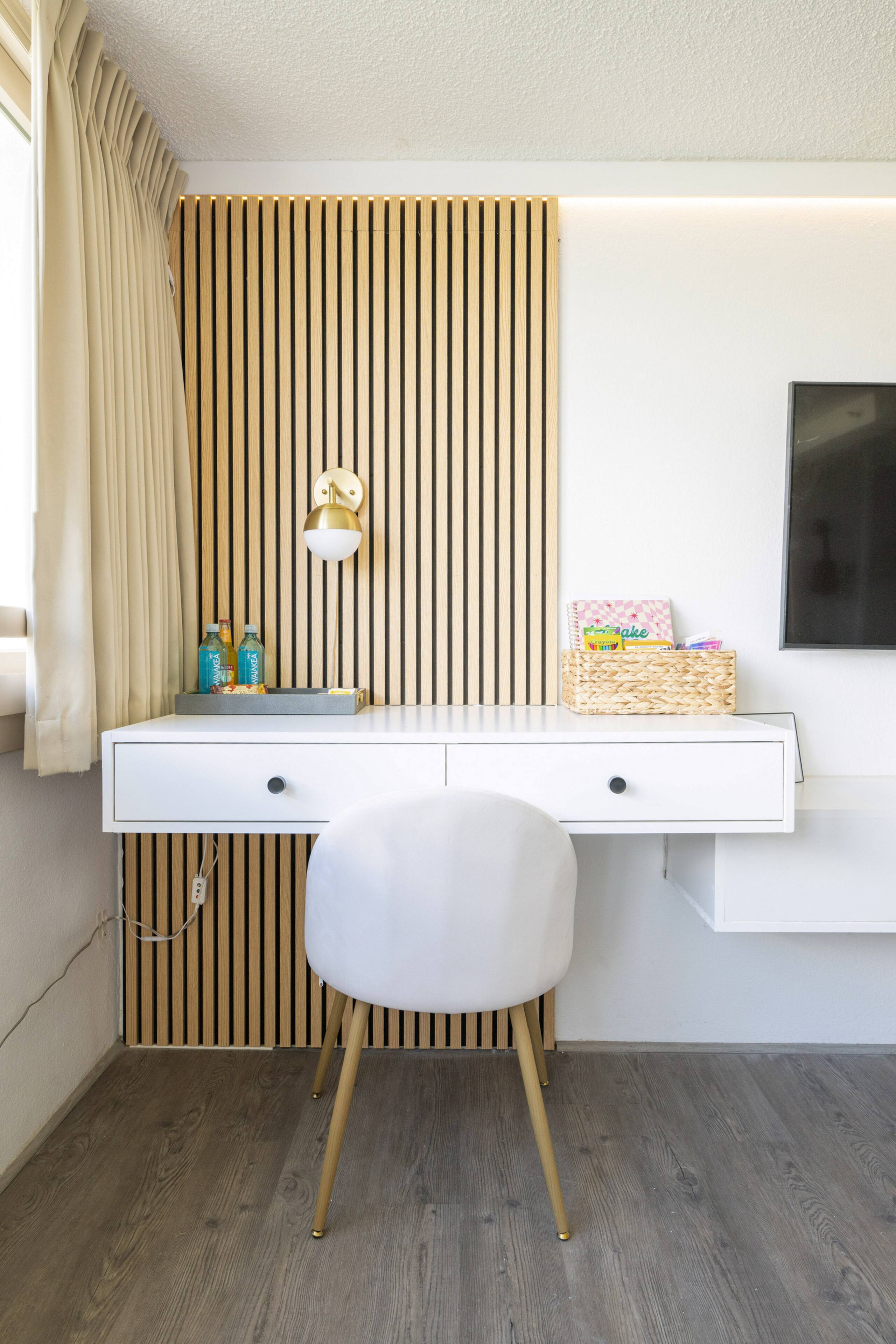 Condo in Honolulu · ★4.84 · 1 bedroom · 4 beds · 1 private bath - Image 57