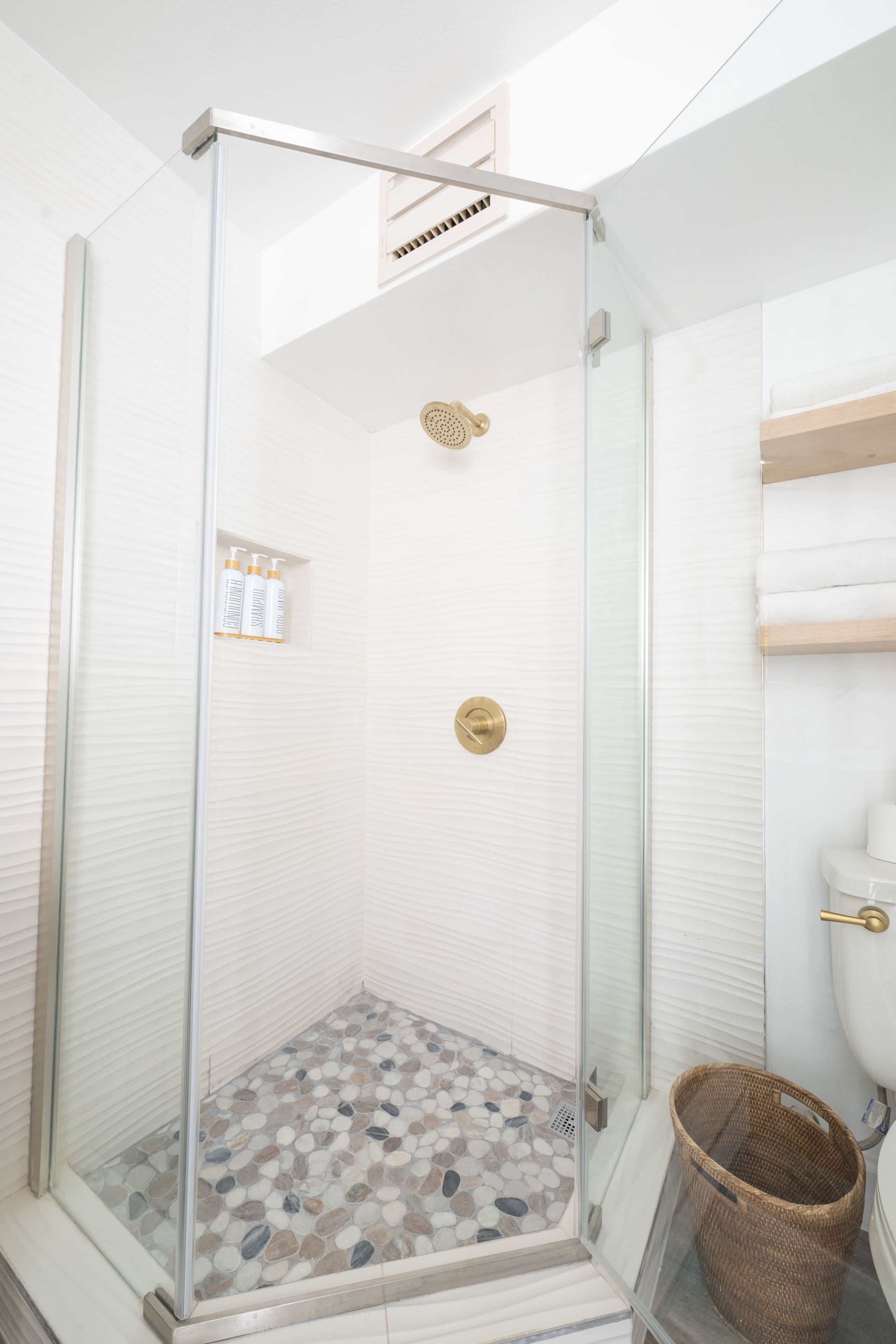 Condo in Honolulu · ★4.84 · 1 bedroom · 4 beds · 1 private bath - Image 54