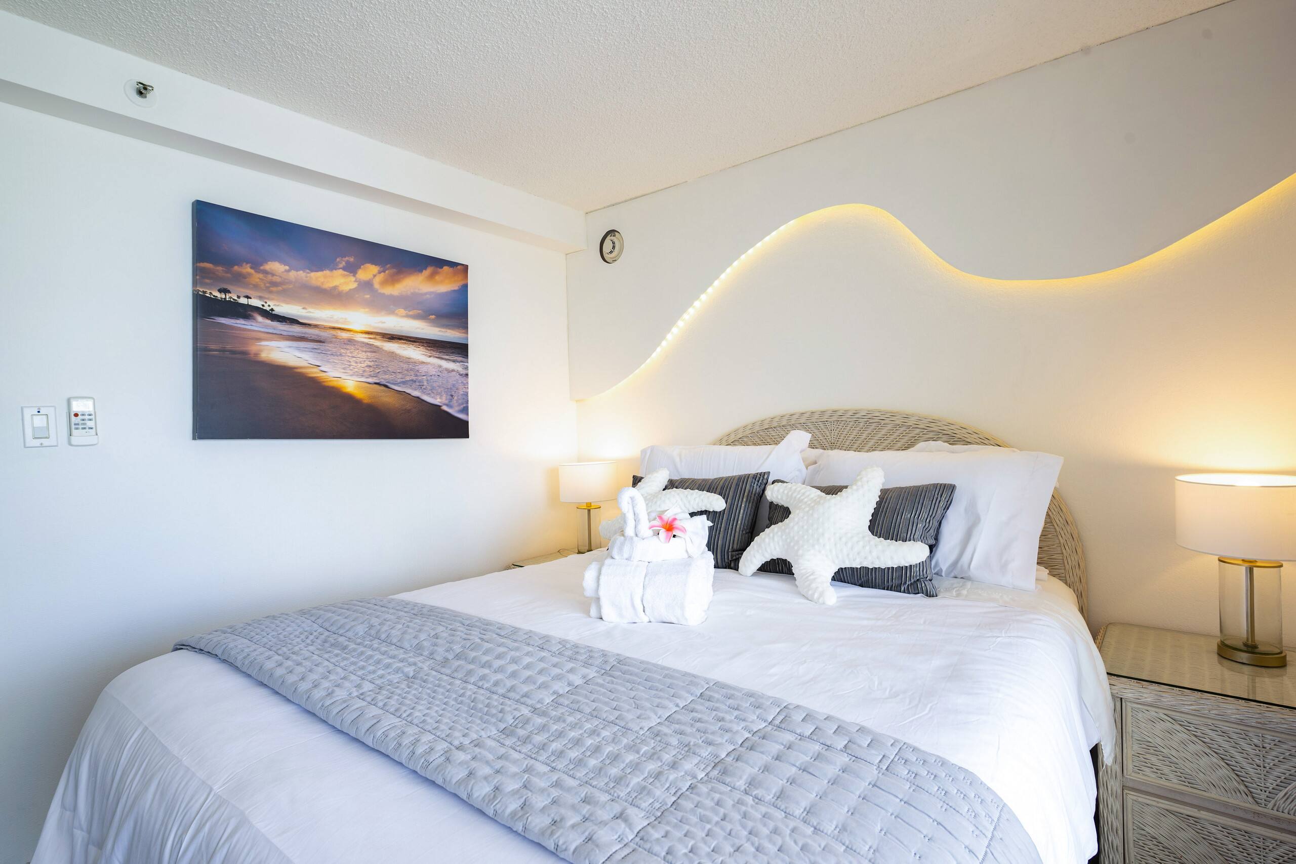 Condo in Honolulu · ★4.84 · 1 bedroom · 4 beds · 1 private bath - Image 47