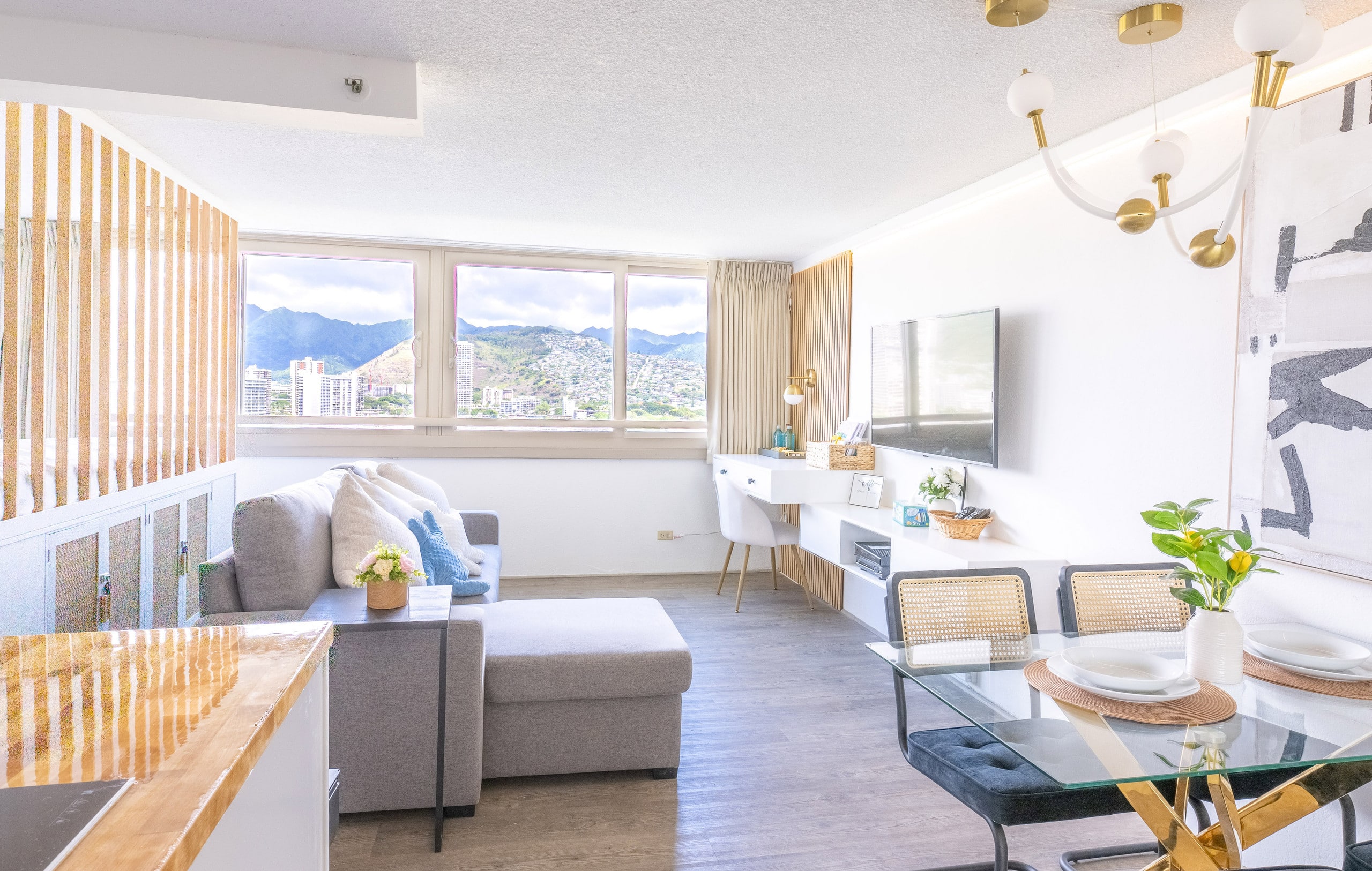 Condo in Honolulu · ★4.84 · 1 bedroom · 4 beds · 1 private bath - Image 6