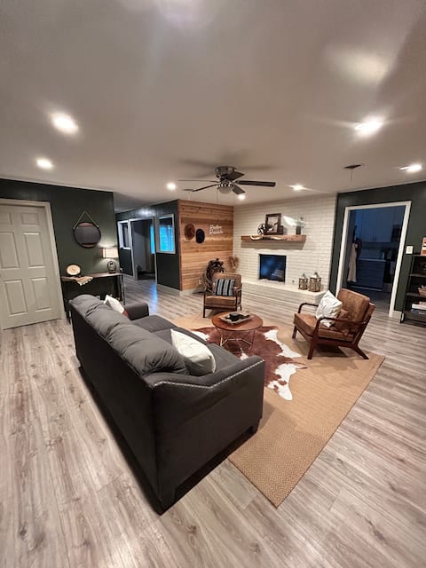 Rodeo Ranch River District. Near all attractions