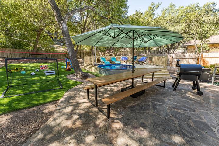 Party Pad! Sleeps 18, Heated Pool, Heart of ATX! gallery image 5