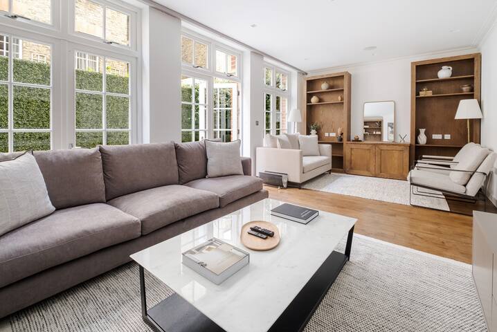 LuxuryLondonListings managed Airbnb listing 1