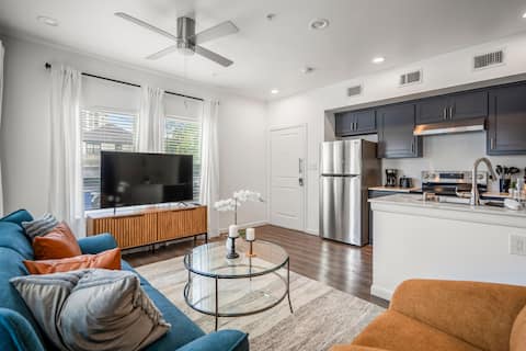 Top Airbnb: Cozy Studio With Private Parking Near Tx Med Ctr in Museum Park