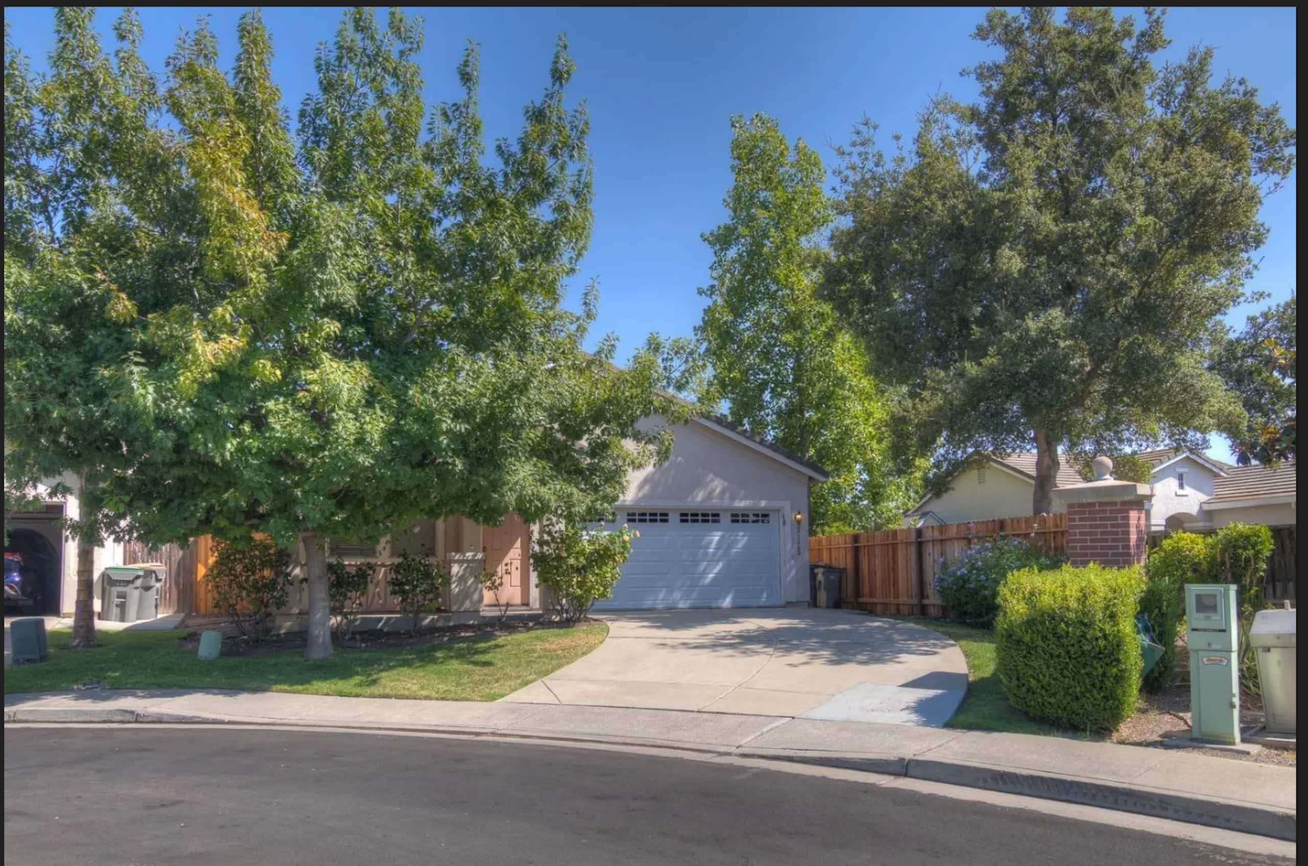 Home in West Sacramento · ★4.96 · 3 bedrooms · 5 beds · 2 private baths - Image 27