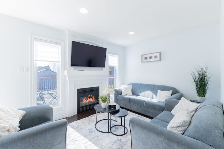 Luxury*6 Beds*ensuite*laundry*firetable*patio*bbq - London