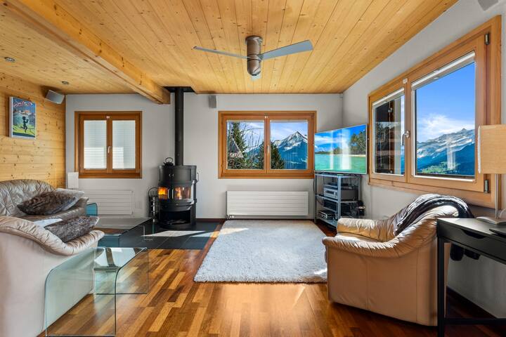 Elegant Chalet with Epic Views gallery image 2