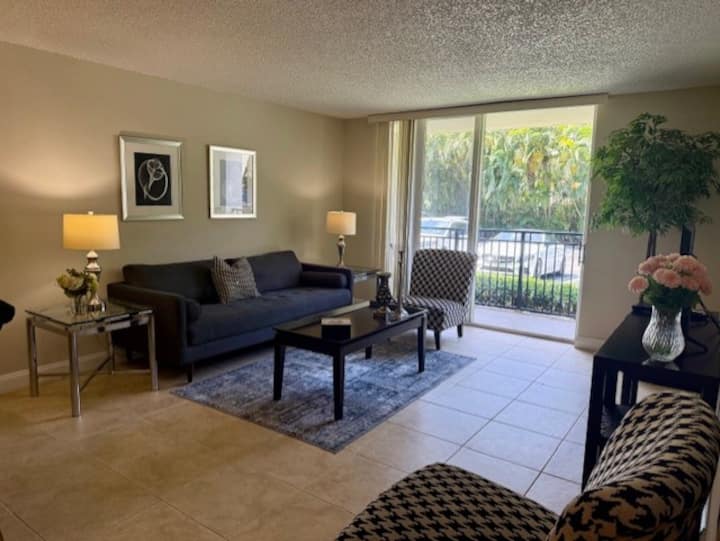 Need A Beach Vacation?      Str-01135 - Sunny Isles Beach, FL