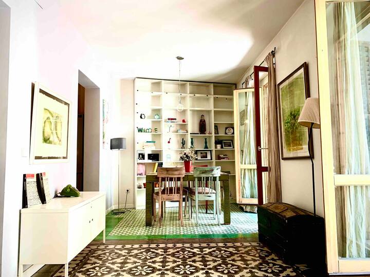 Beautiful vintage flat in La Latina