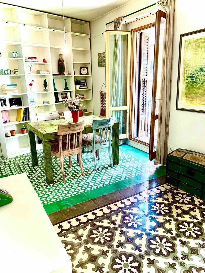 Beautiful vintage flat in La Latina