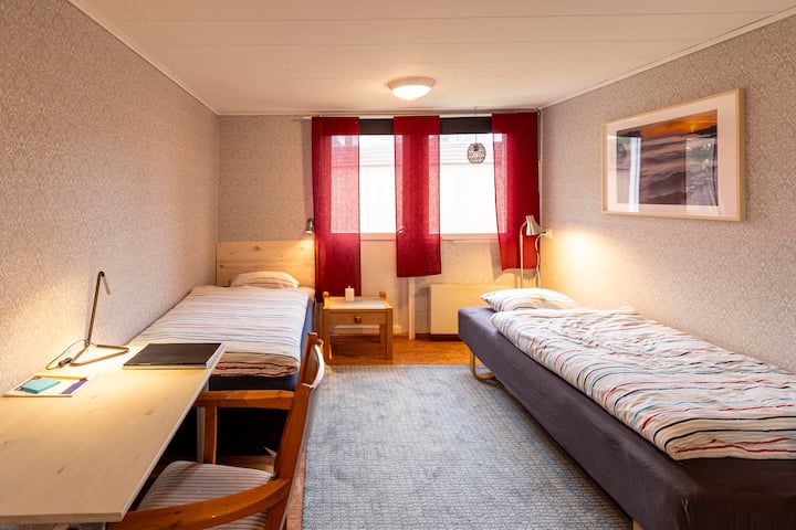 Schlafzimmer 1