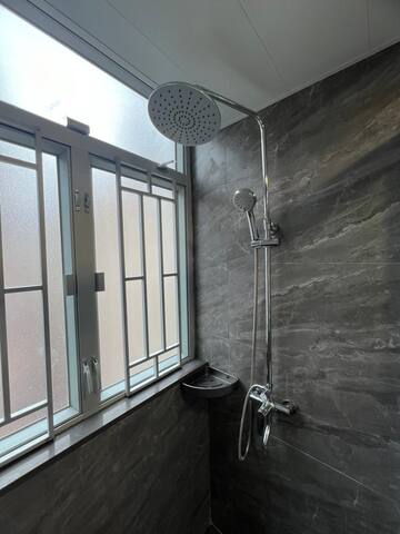 Apt.Three-Bedroom Apt. for 8@269 Hennessy gallery image 4