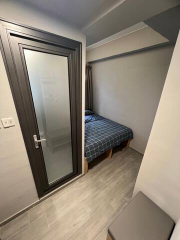 Apt.Three-Bedroom Apt. for 8@269 Hennessy gallery image 5