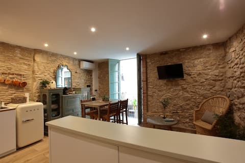 Propiedad de Airbnb exitosa: Laura's Apartments, Family Apartment en Girona