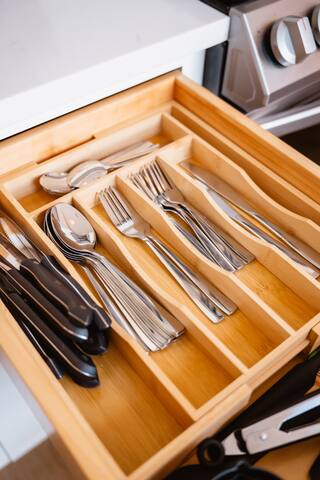 3BR Luxe Rooftop Home | 6 Beds | NYC & EWR Nearby gallery image 5