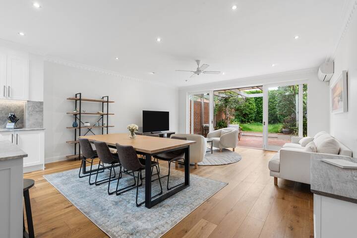 Luxury Renovated Home, Quiet street- Light Modern gallery image 3