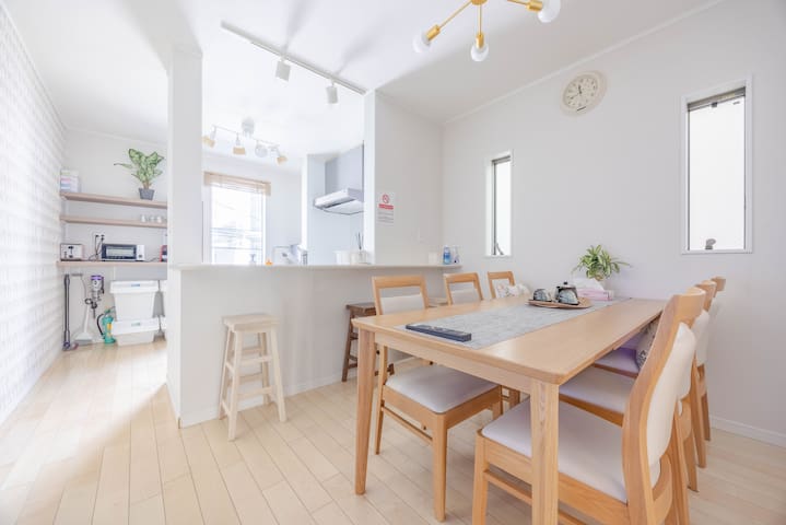 Shinjuku Area Entire House,Up to 9 Guests,GroupsOK