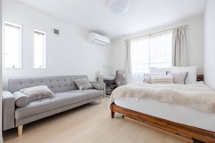 Shinjuku Area Entire House,Up to 9 Guests,GroupsOK gallery image 3
