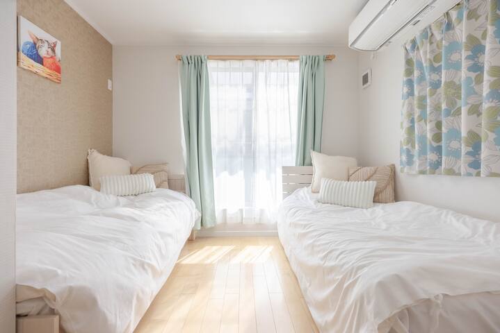 Shinjuku Area Entire House,Up to 9 Guests,GroupsOK gallery image 5