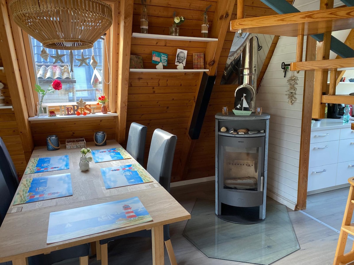 Top Airbnb: Beach-near holiday home "Ostseepirat" Damp Baltic Sea in Damp