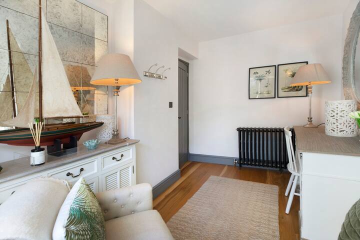 Chic Dittisham Haven, River Views, Parking, Garden - Dartmouth