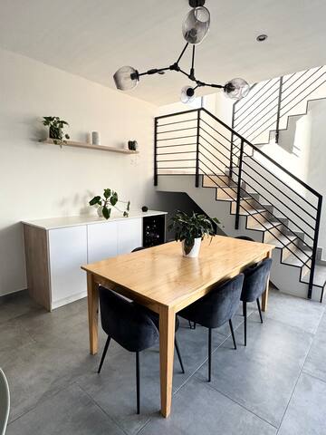 Sandown Oasis – Modern Luxury Family Getaway gallery image 4