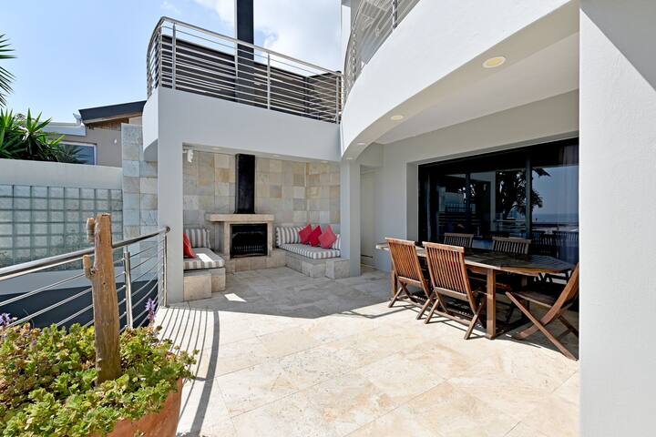 Camps Bay Luxury Villa | Ocean View | Bakoven Blue gallery image 4