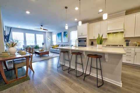 Comfortable Family Home with Peloton in Apex