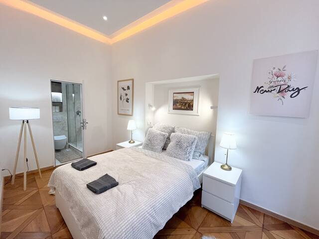 Glory Prague 4 BTH & 4 BDR Residence XXL 120m2 gallery image 4