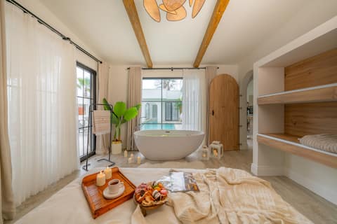 Sapanca Bali Villa - Heated Pool.