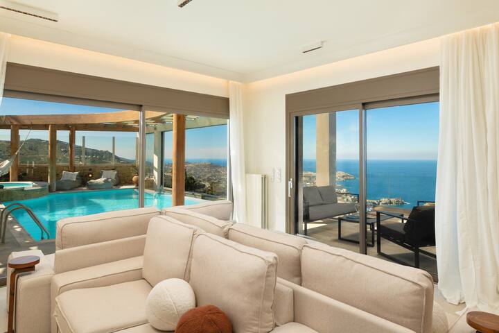 Luxurious Seaview Estate with Infinity Heated Pool gallery image 4