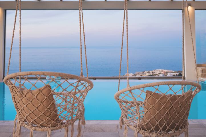 Luxurious Seaview Estate with Infinity Heated Pool gallery image 3