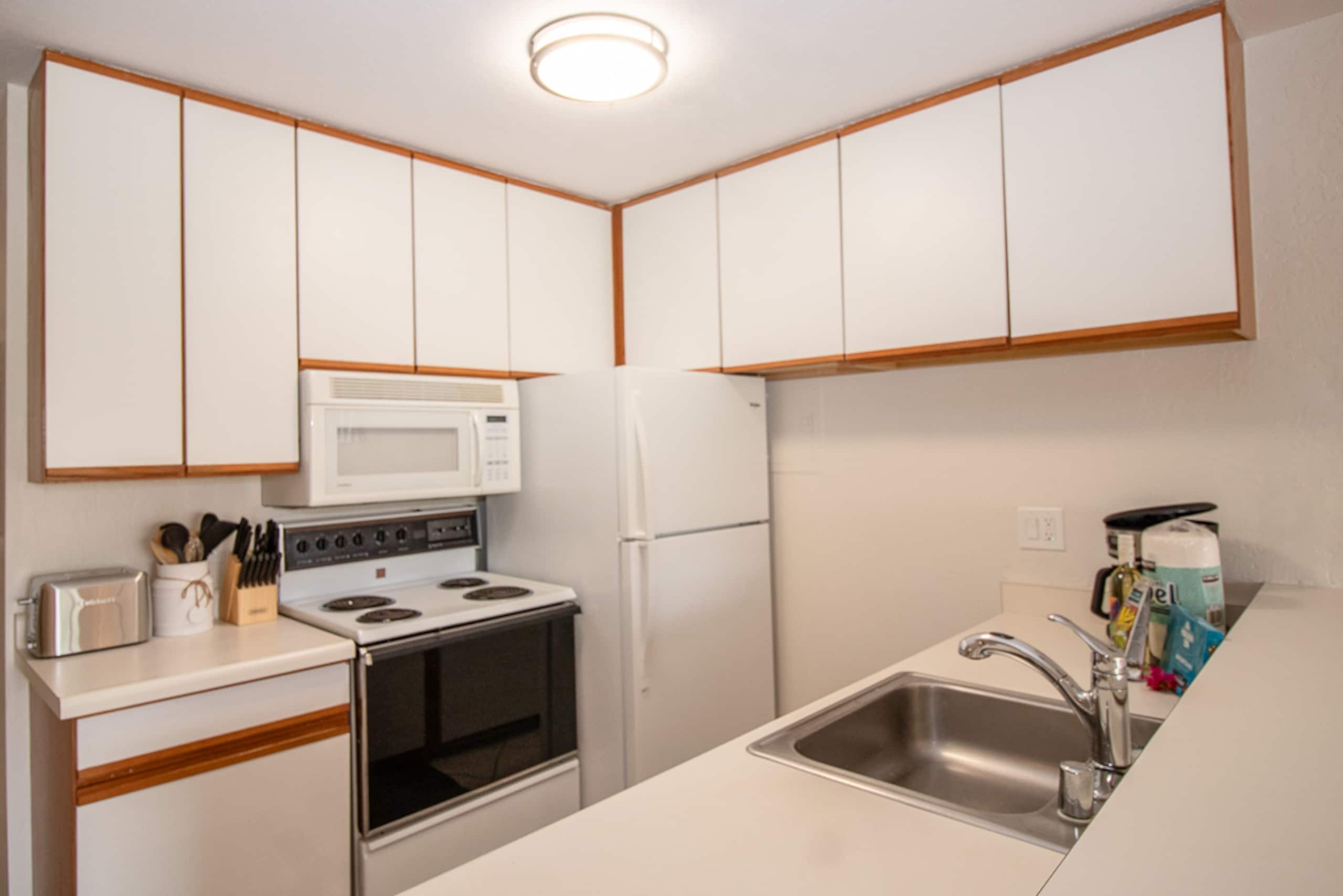 Condo in Kihei · ★4.93 · 1 bedroom · 2 beds · 1 private bath - Image 16
