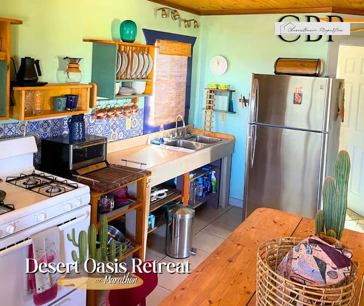 Desert Oasis Retreat - Marathon, TX
