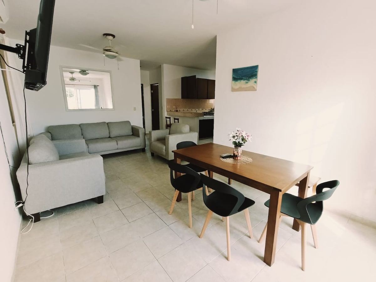 Airbnb con mejor rendimiento: Ground floor apartment ideal for families · 3 bedrooms en Centro