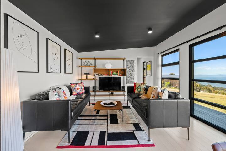 The Outlook on Mount Louis – 2 Bedrooms gallery image 3