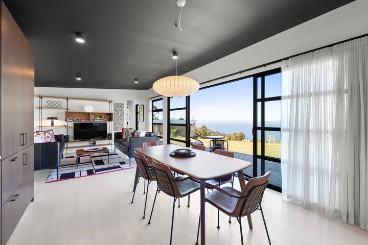 The Outlook on Mount Louis – 2 Bedrooms gallery image 4