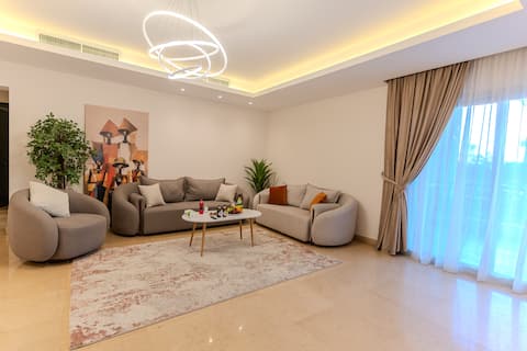 Reach home 2BR with garden ,reach to your dream