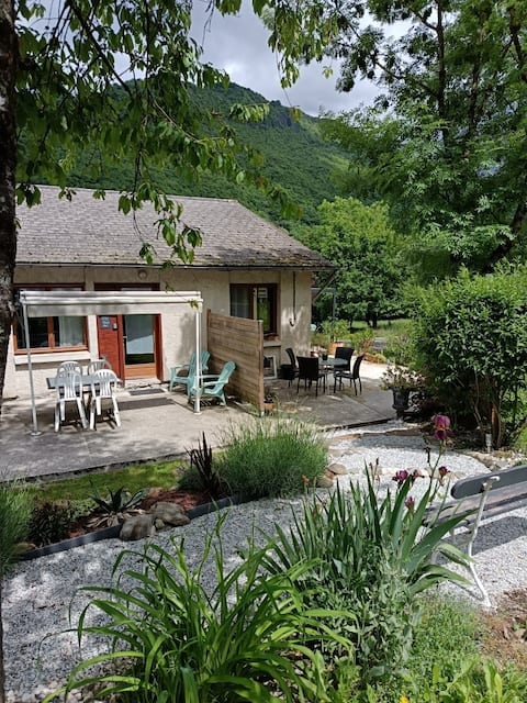 Studio for 4 people with terrace and garden