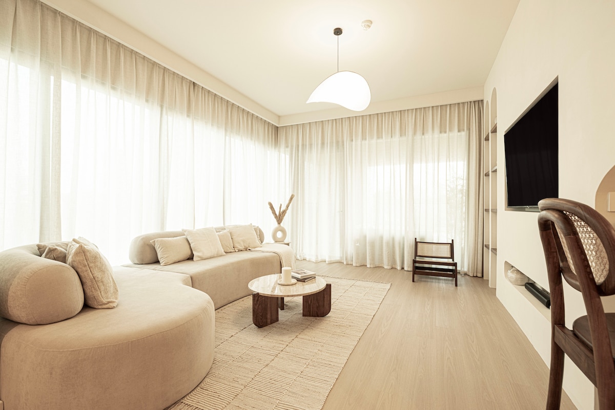 Successful Airbnb property: Seraya 1 | 4BDR | Burj Views | 2 Large Balconies in Za'abeel Second