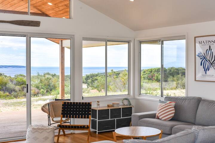 2 Buoys gallery image 3