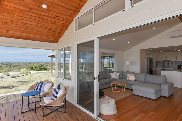 2 Buoys gallery image 5