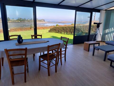 The pied à terre, house 6/10 people by the shore