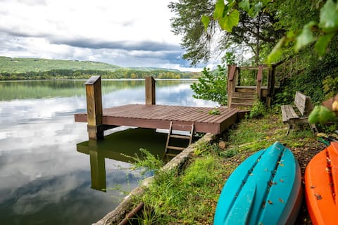 Lakefront Retreat | Sleeps 12 | Private Dock