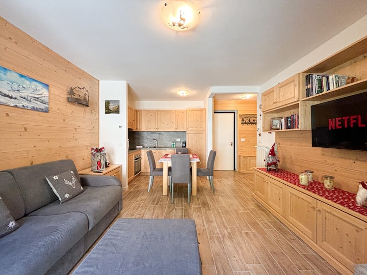 Aprica, Luxury 300m from the Slopes - Private Garage