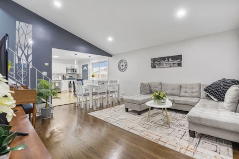 Exuberant - Elmhurst Home!